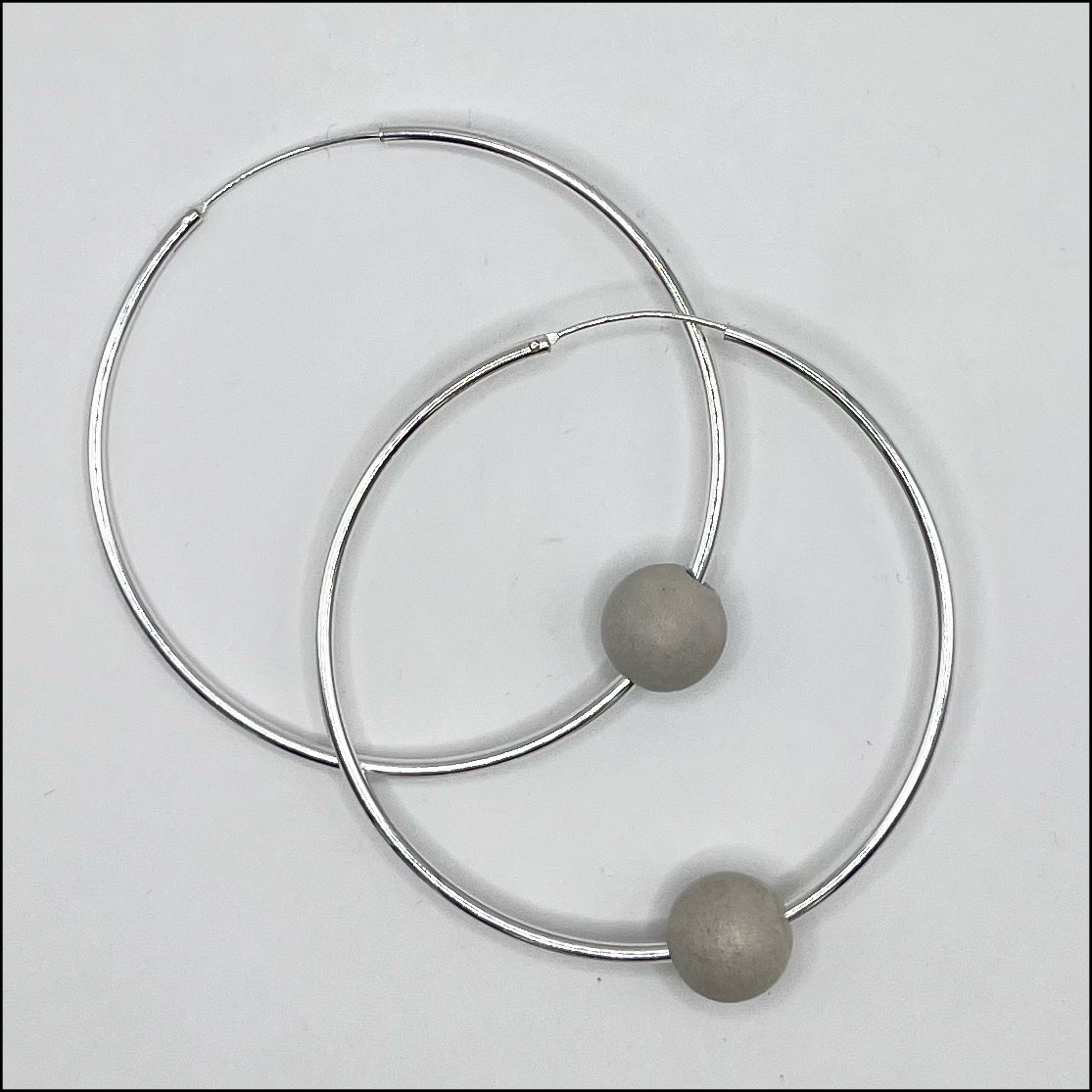 Elara (medium hoops)