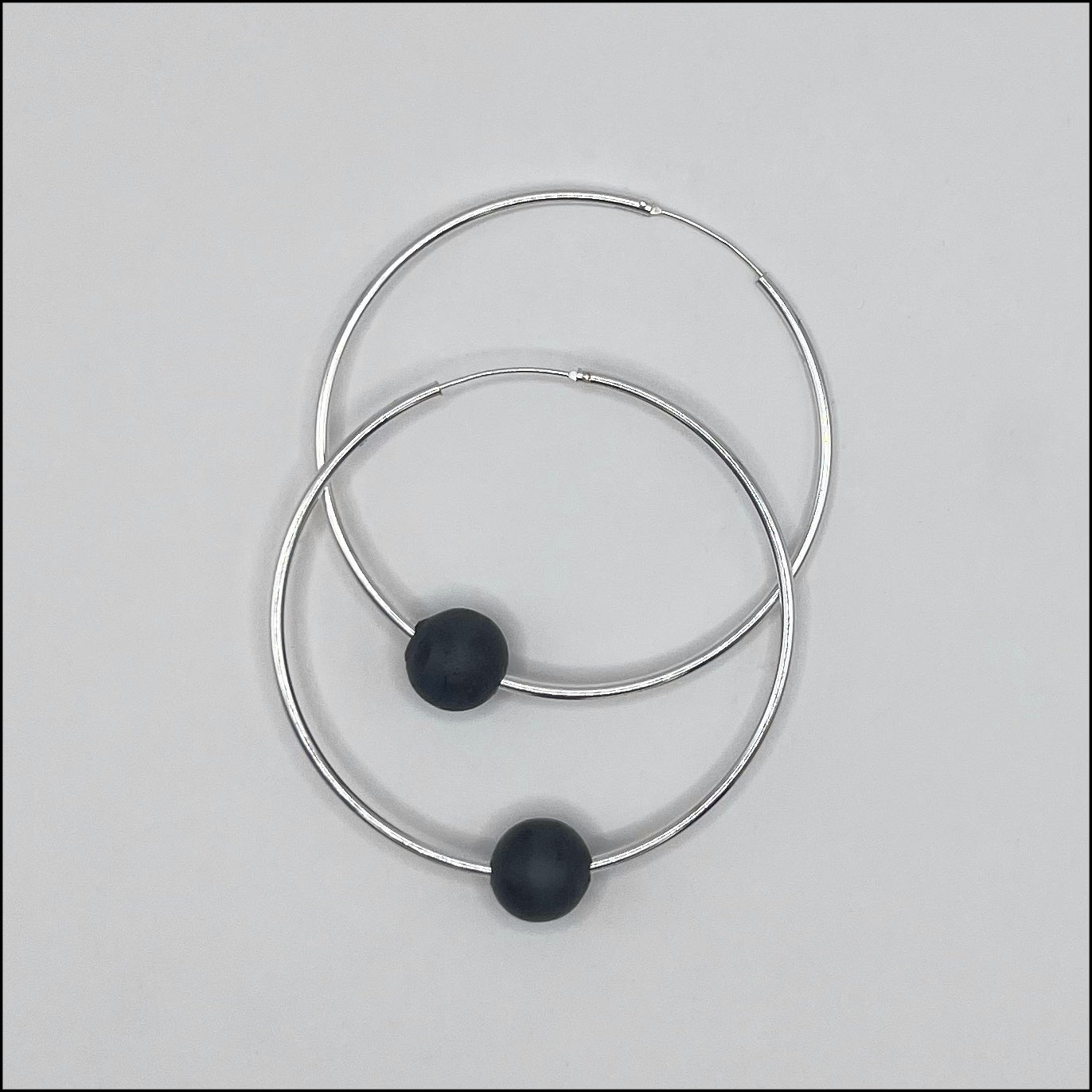 Dia (medium hoops)