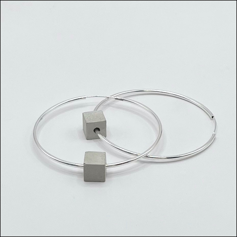 Helike (medium hoops)